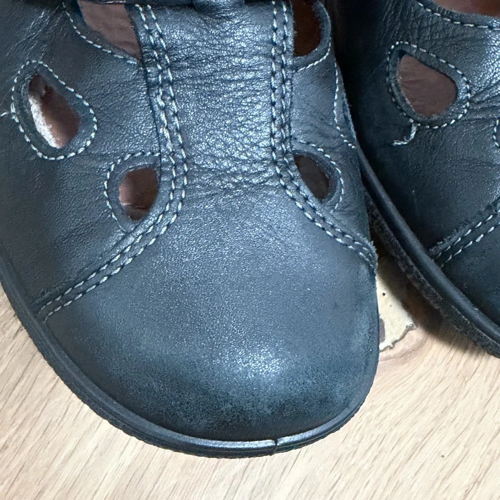 Hotter Black Leather Flats with Cutout Design UK 5 = US 7